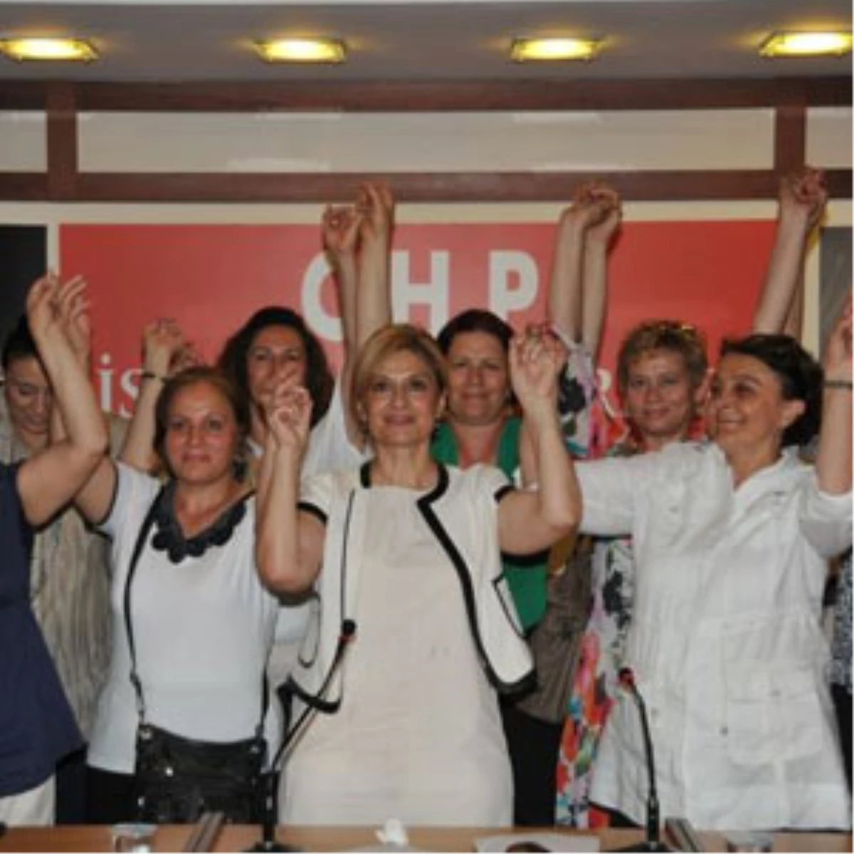 Yüksel Çavuşoğlu, CHP İstanbul Kadın Kolları Başkanı Seçildi