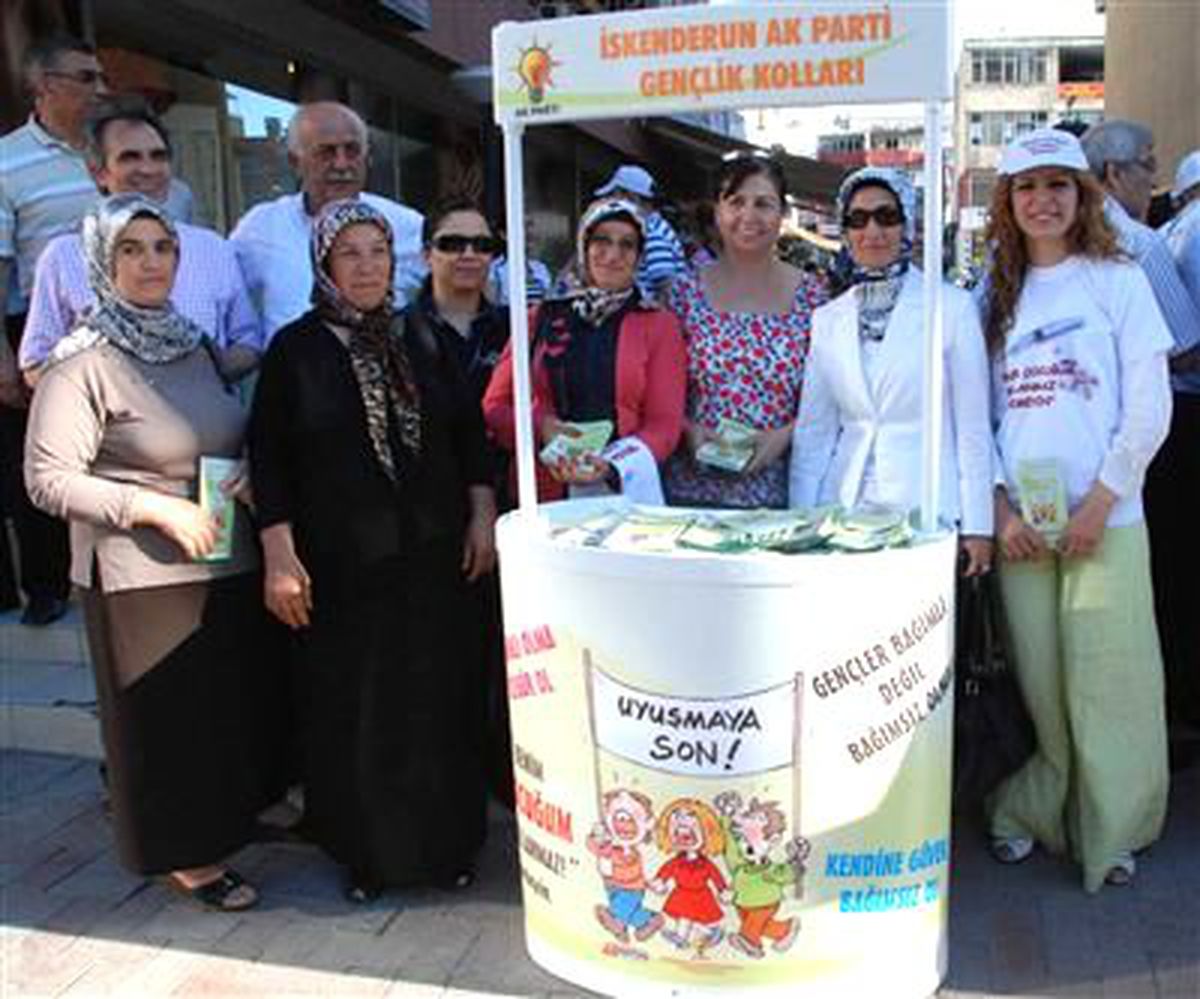 AK Parti\'den Uyuşturucu ile Mücadelede Bilinçlendirme Kampanyası