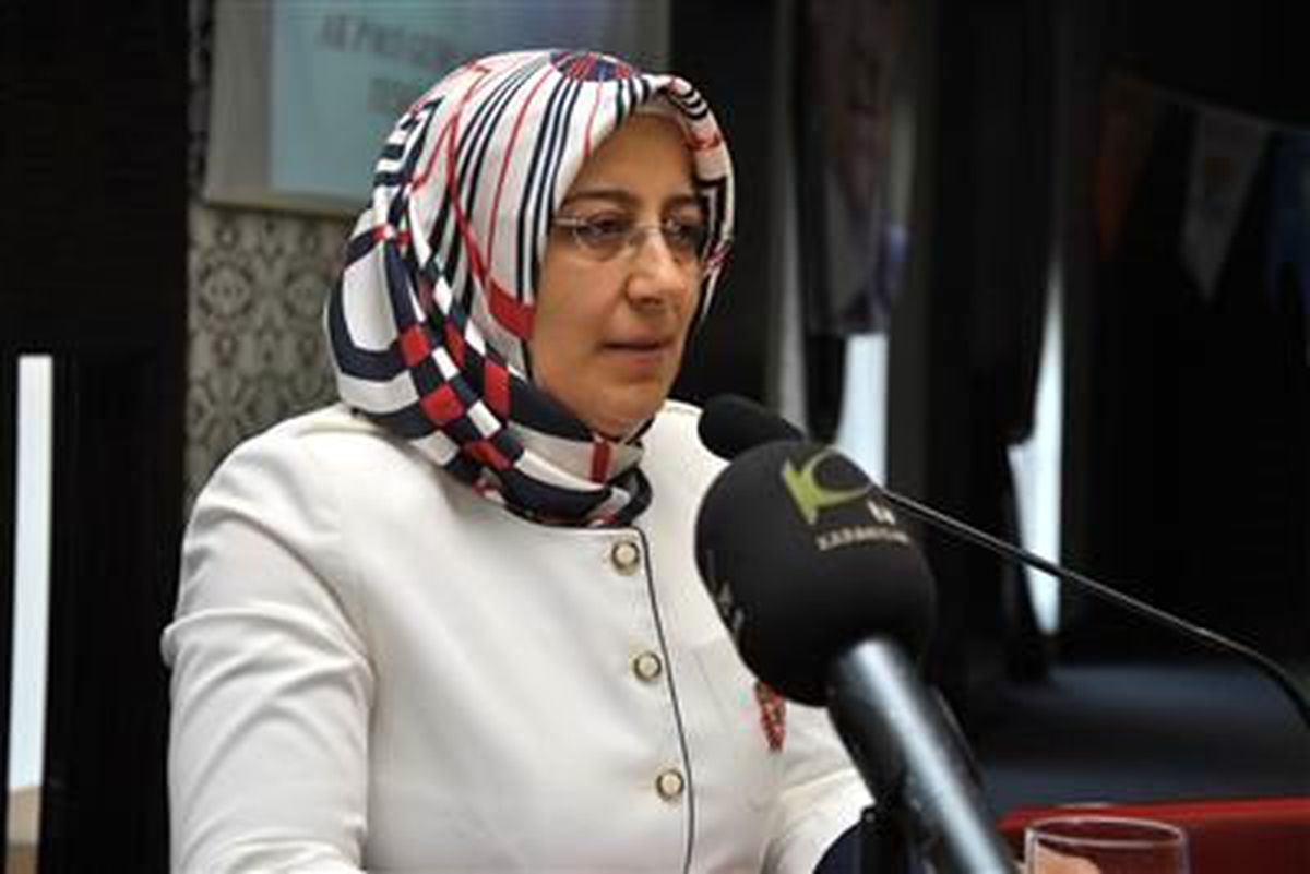 AK Parti\'li Kadınlar Afyonkarahisar\'da Bir Araya Geldi