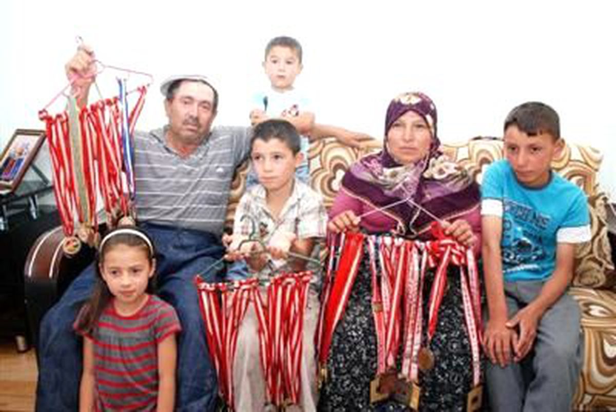 Avrupa Şampiyonu Gülcan Mıngır\'ın Memleketinde Sevinç ve Gurur