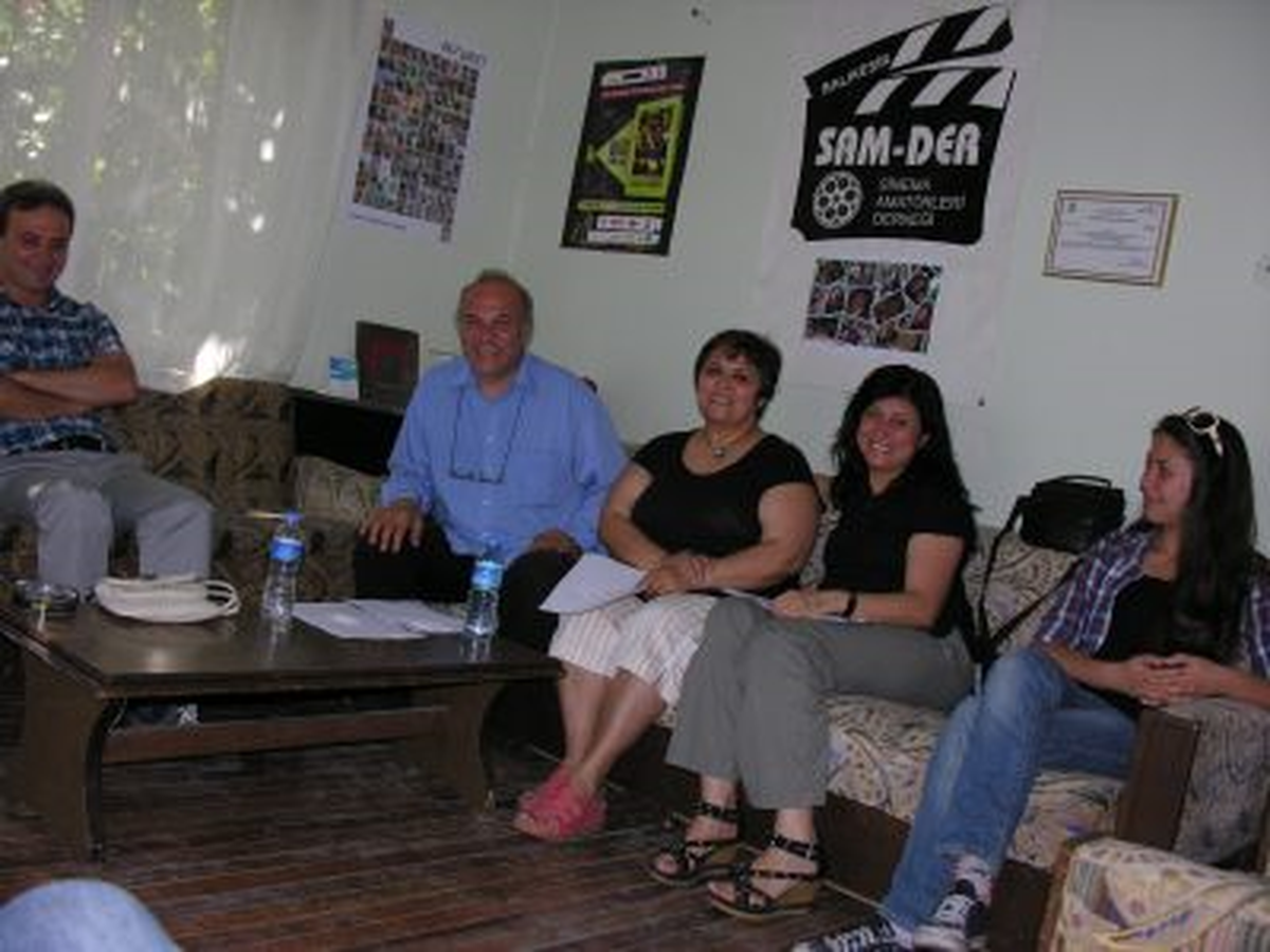 Aynı Filmde Üç Lise Sınıf Arkadaşı
