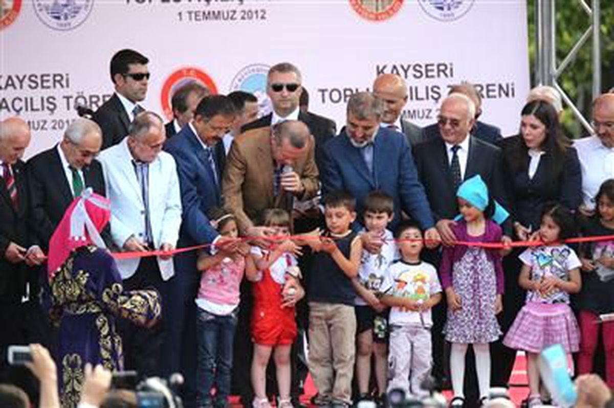 Başbakan 140 Milyon TL\'lik Yatırımın Açılışını Yaptı