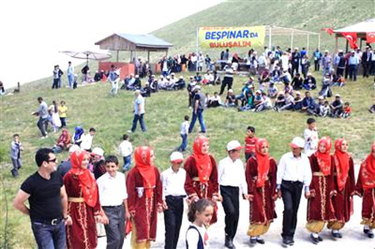 Baybut\'ta \'Senede Bir Gün\' Şenlikleri