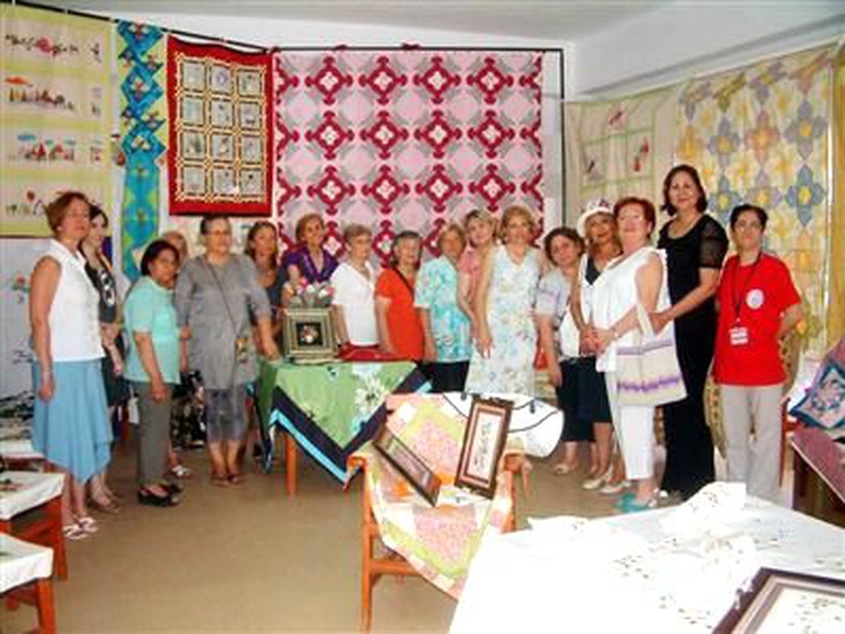 Burhaniye\'de Kırkyama ve Nakış Sergisi