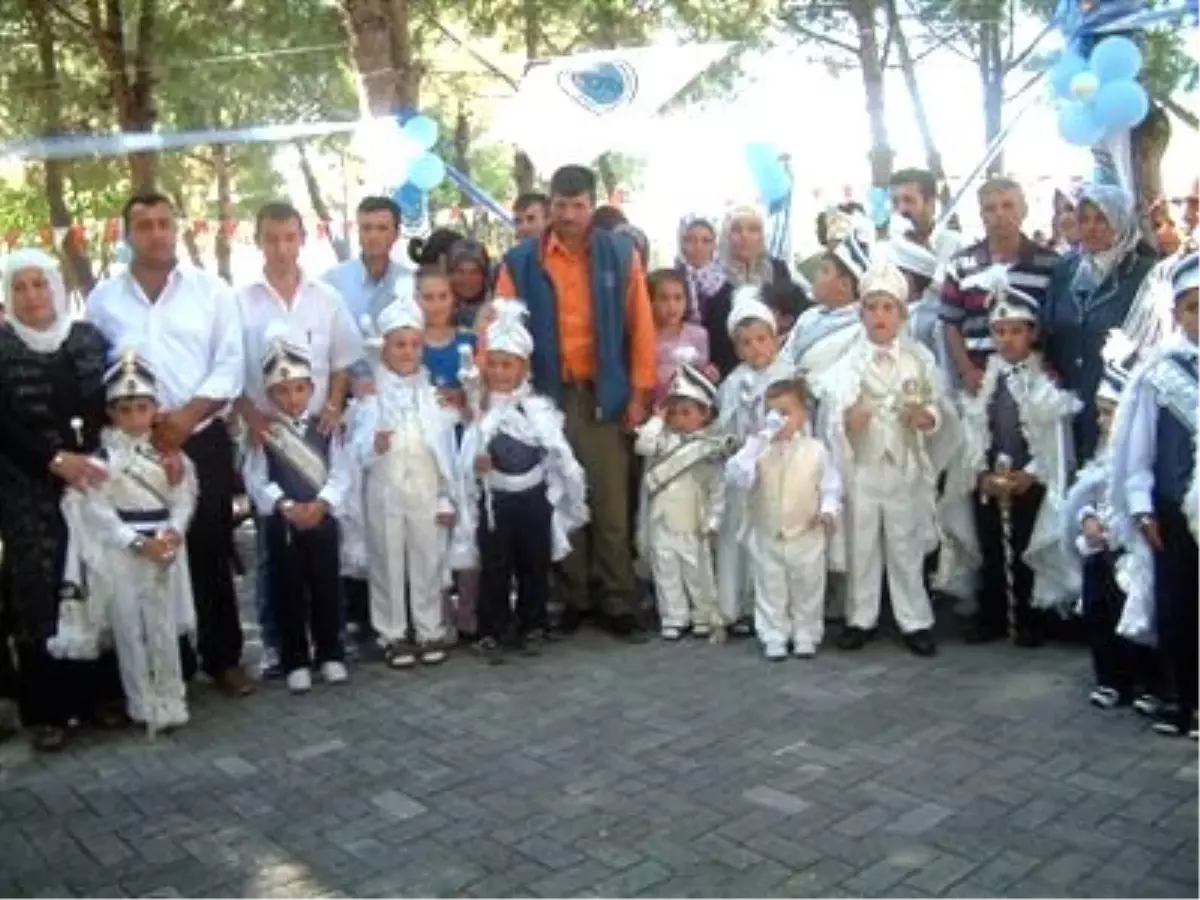 Burhaniye\'de Sünnet Şöleni