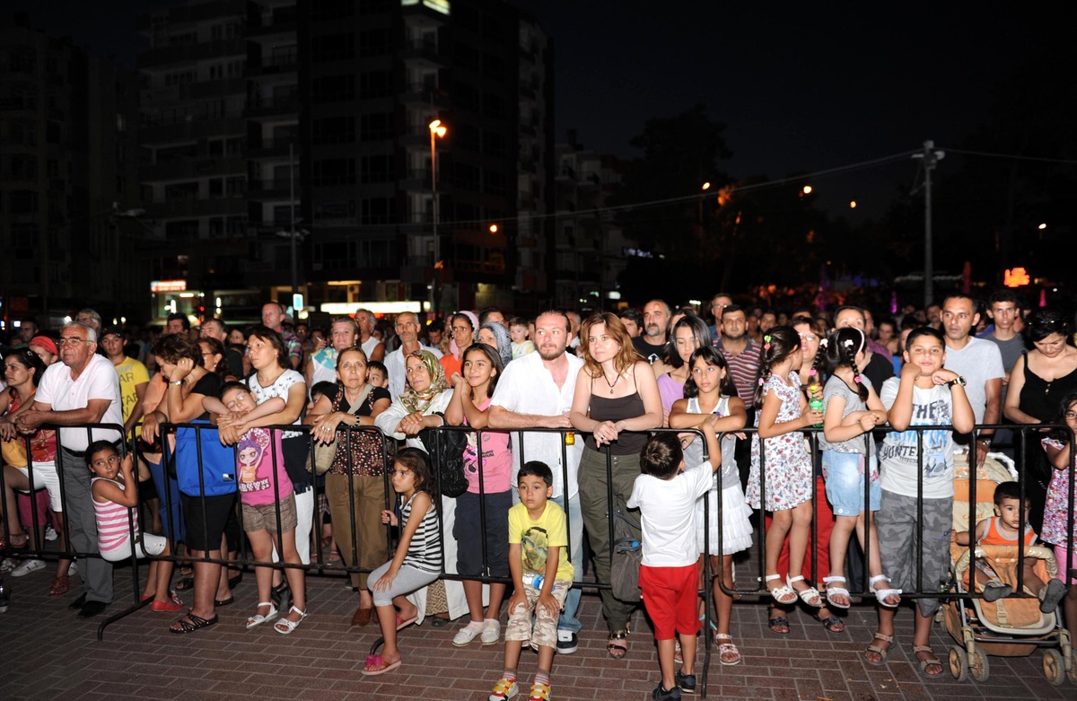 Büyükşehir Bandosu\'ndan Kabotaj Bayramı Konseri