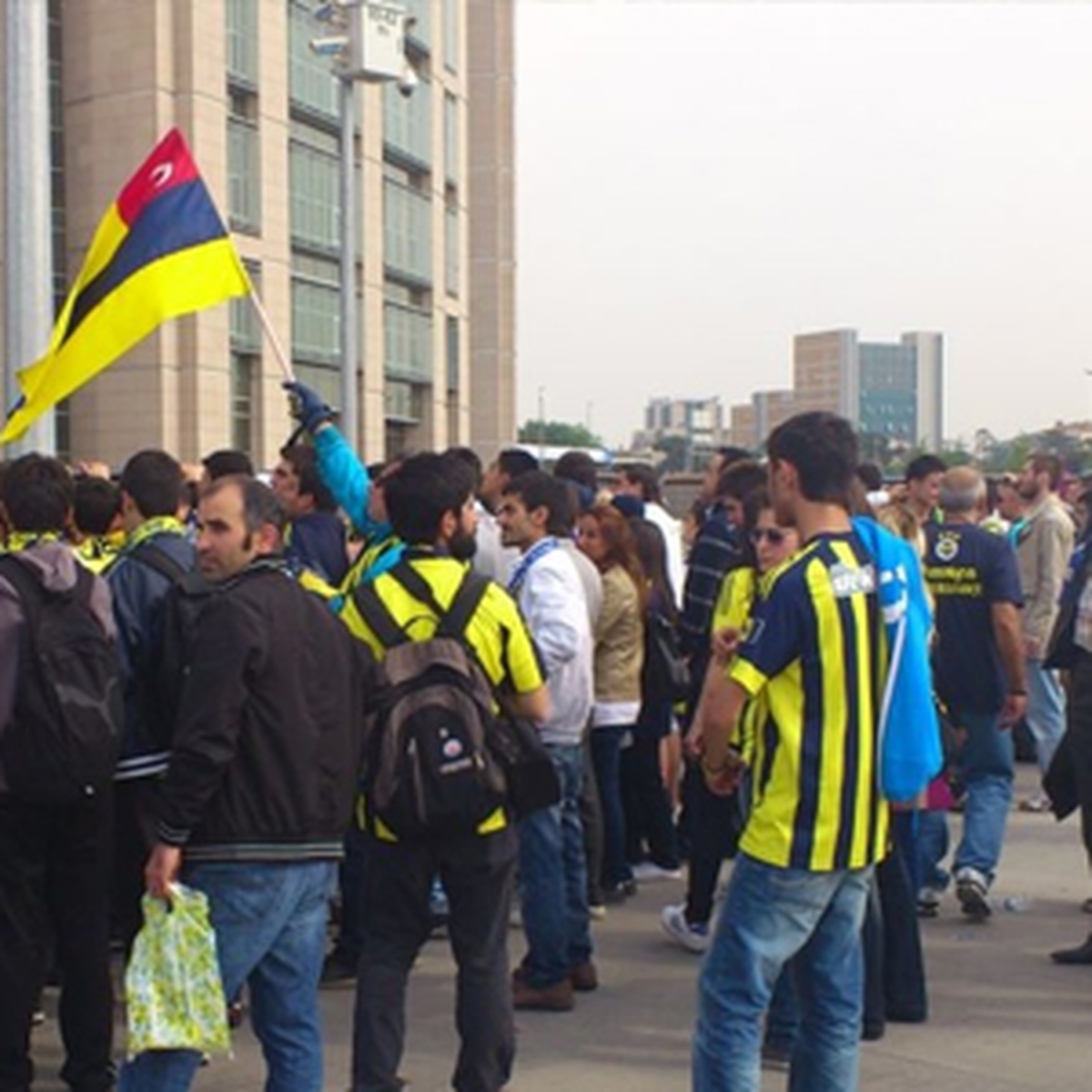 Çağlayan\'da Gergin Bekleyiş