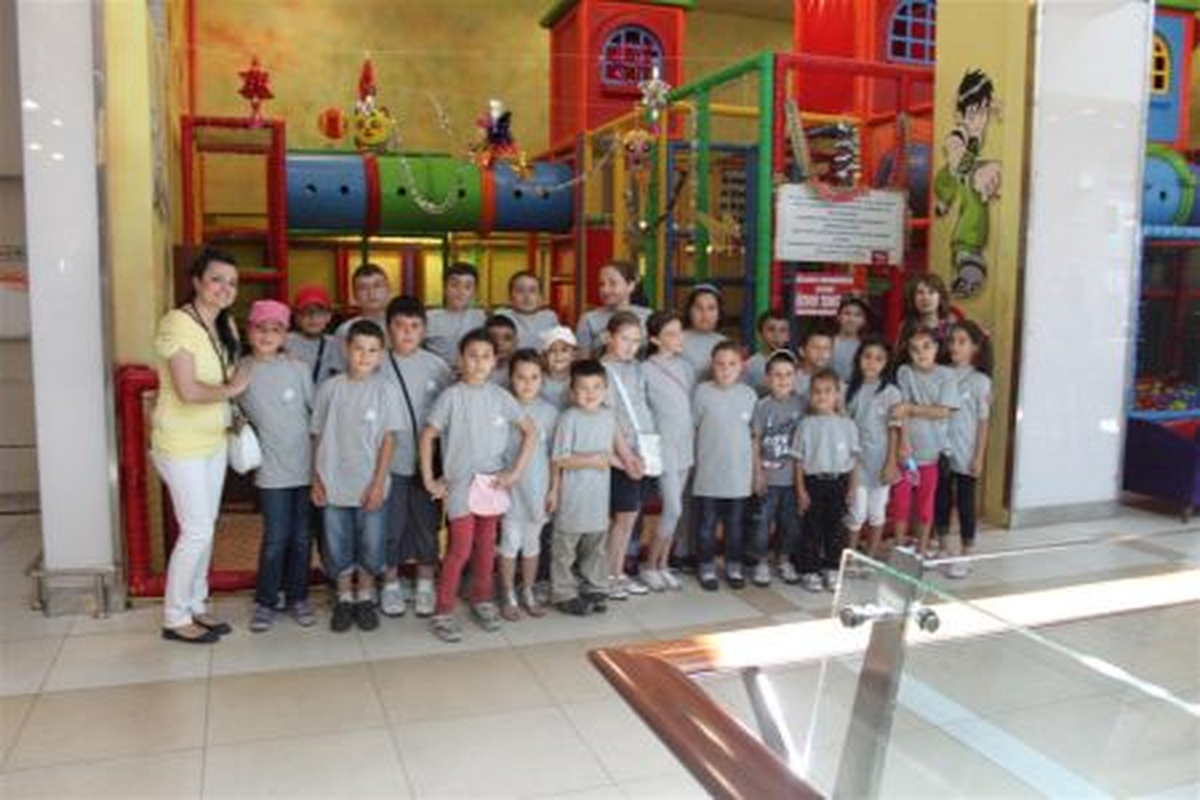 Eğitim Gönüllülerini Demirpark AVM Ağırladı.