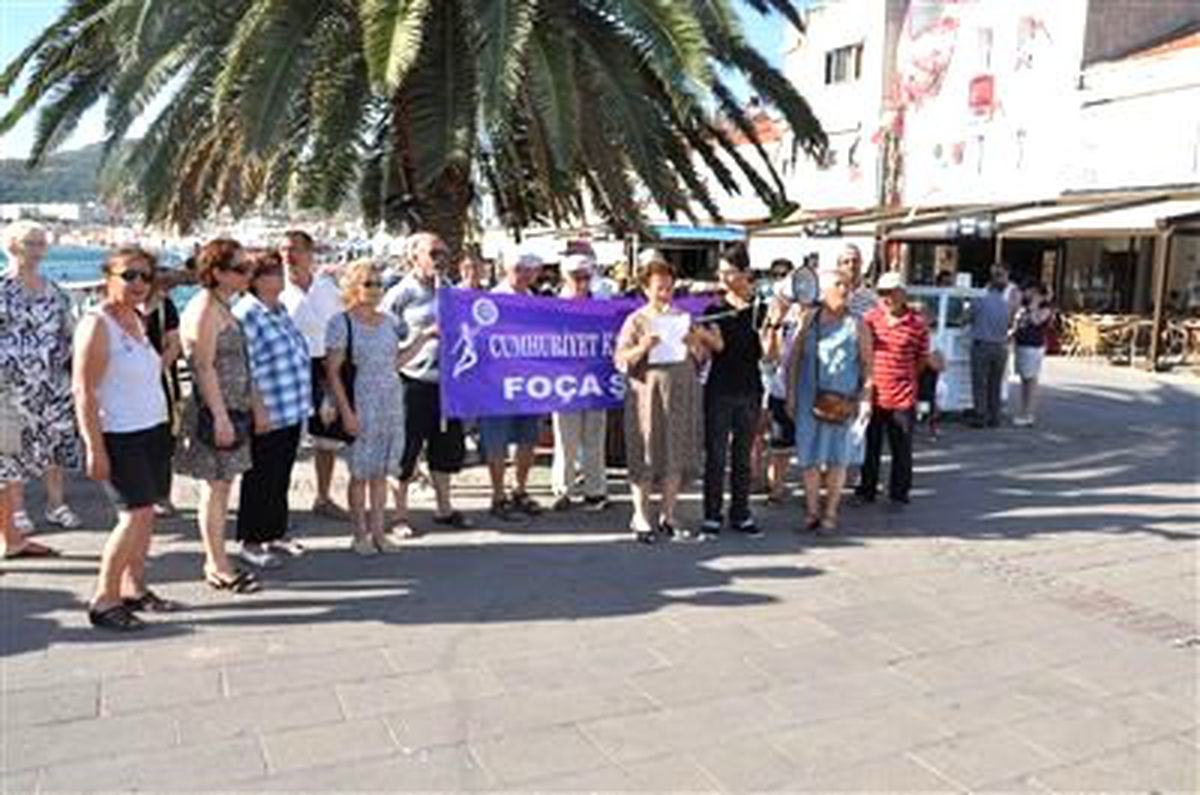 Foça\'da "Sivas Olayları" Protestosu