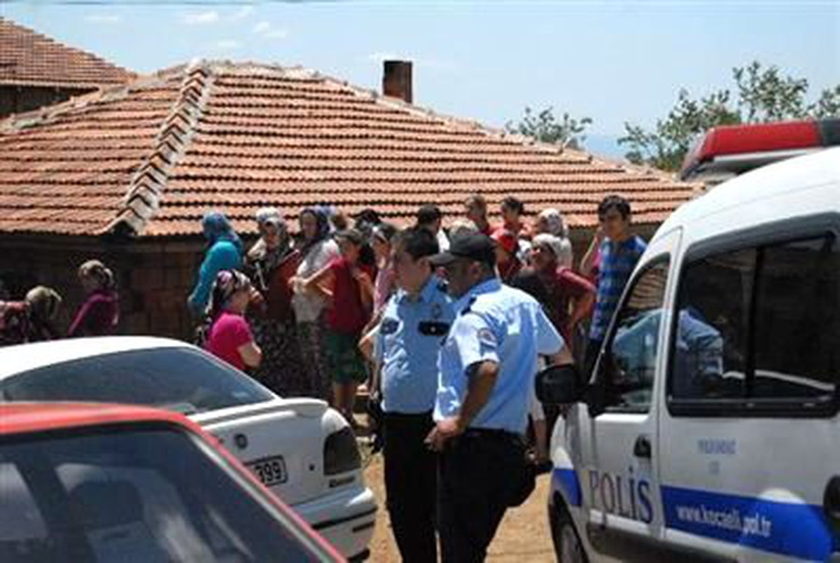 Gebze\'de Tek Katlı Ev Yangında Kül Oldu