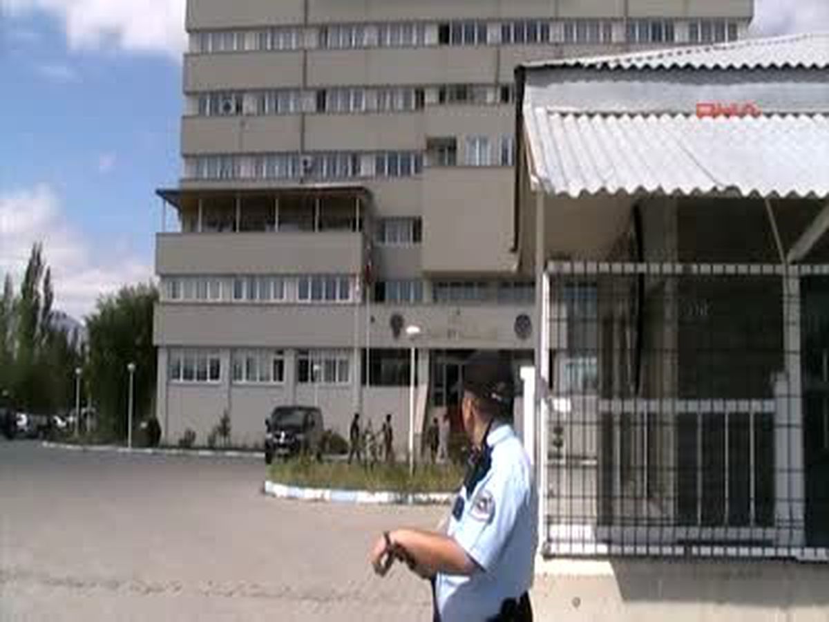 Iğdır Emniyet Müdürlüğü\'ne Taciz Ateşi
