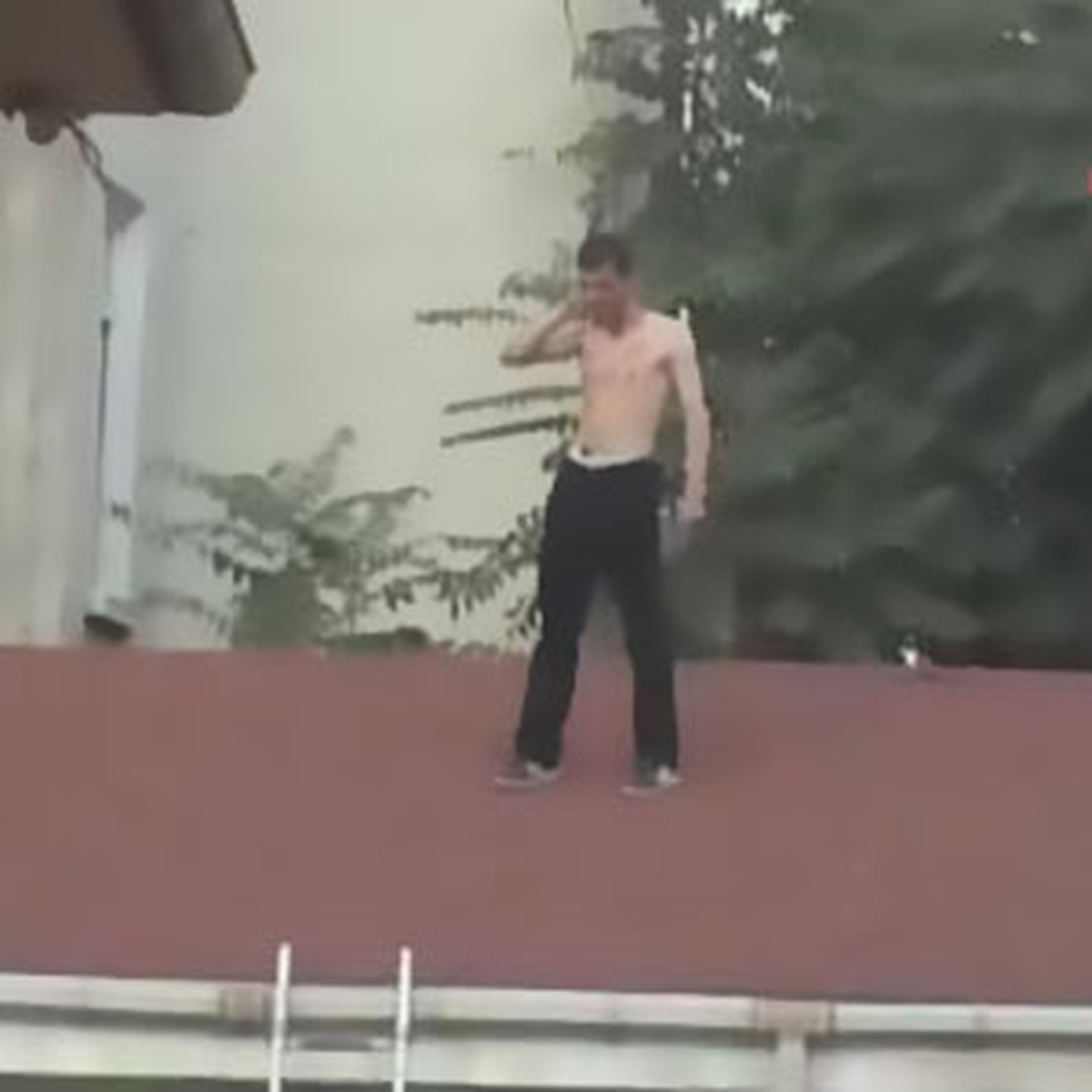 Kendisine Zarar Verip Eve Kapandı, Kimseyi Yanına Yaklaştırmadı Malatya\'da Kendisine Zarar Vererek...