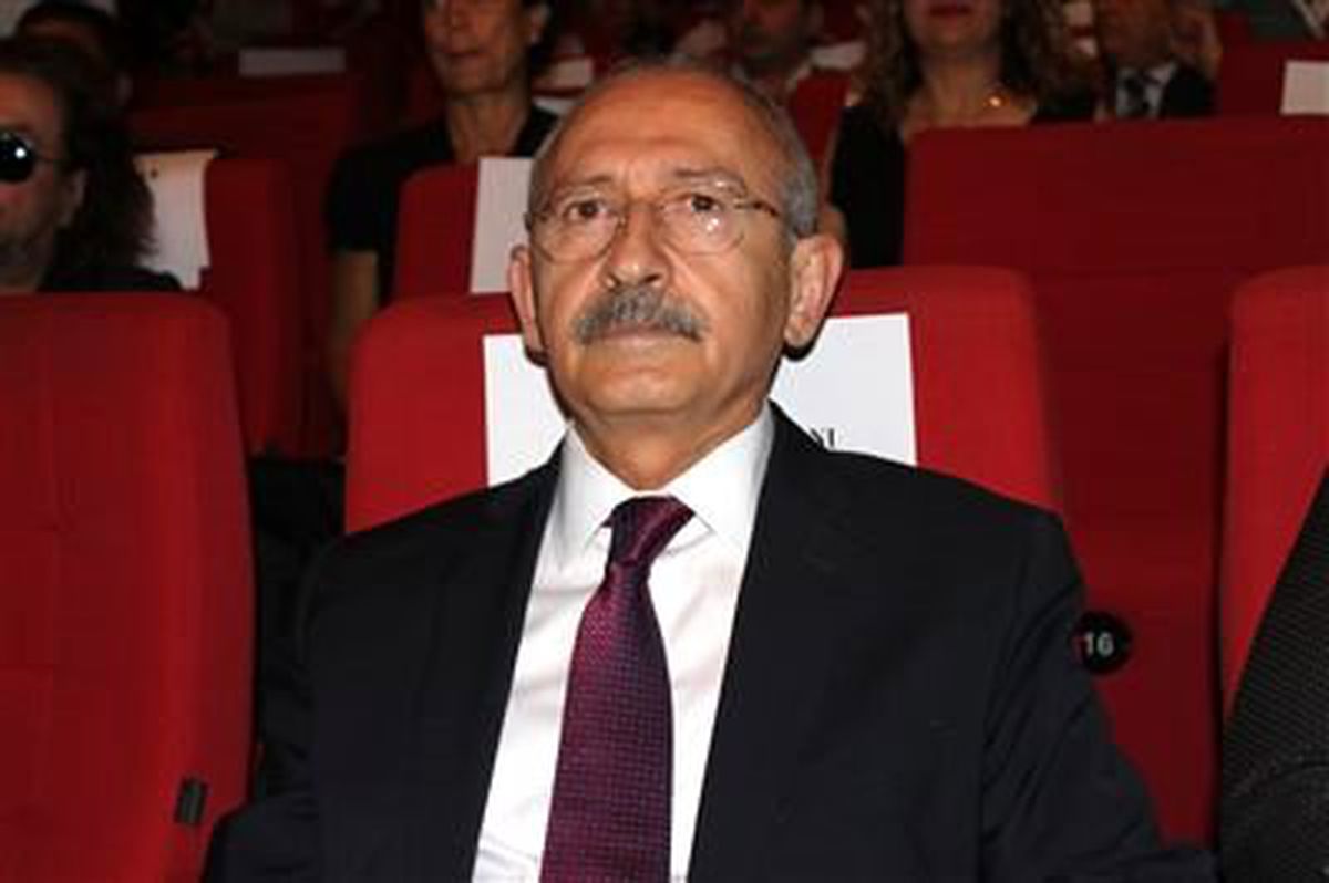 Kılıçdaroğlu "Menekşe\'den Önce" Belgeselini İzledi