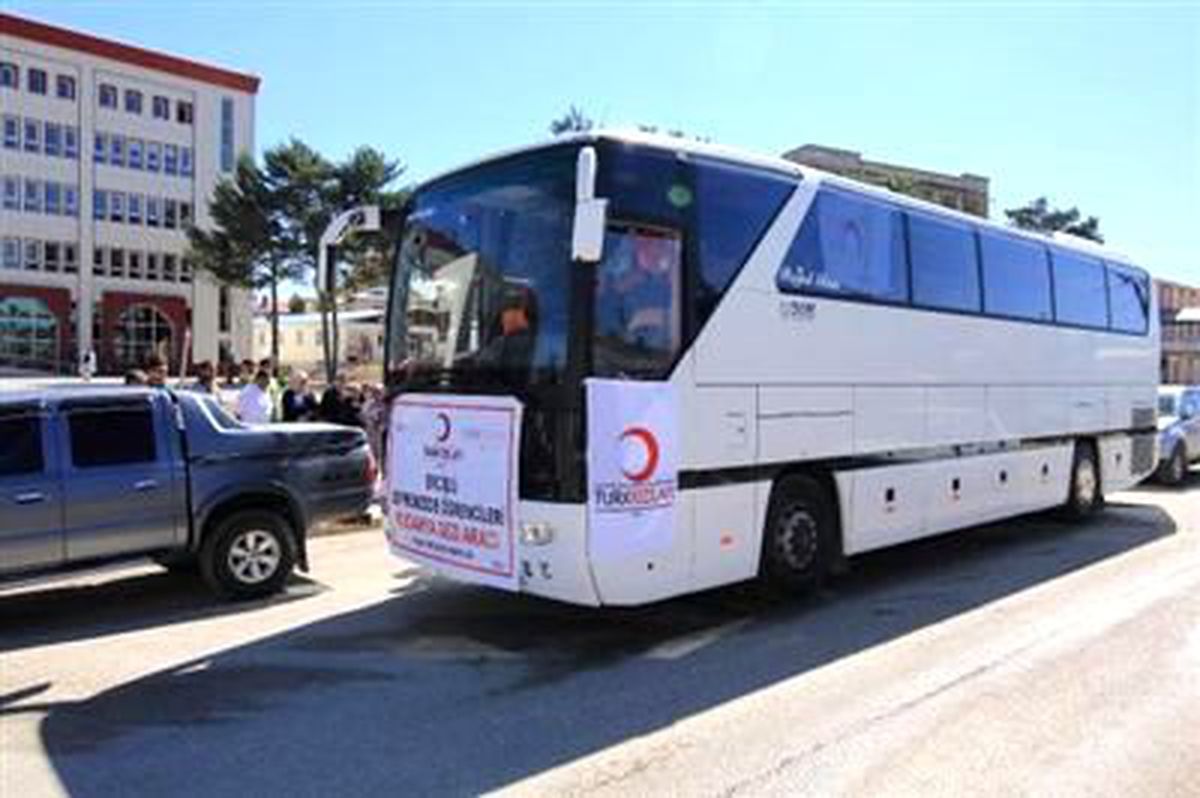 Kızılay, Depremzede 45 Kız Öğrenciyi Tatile Gönderdi