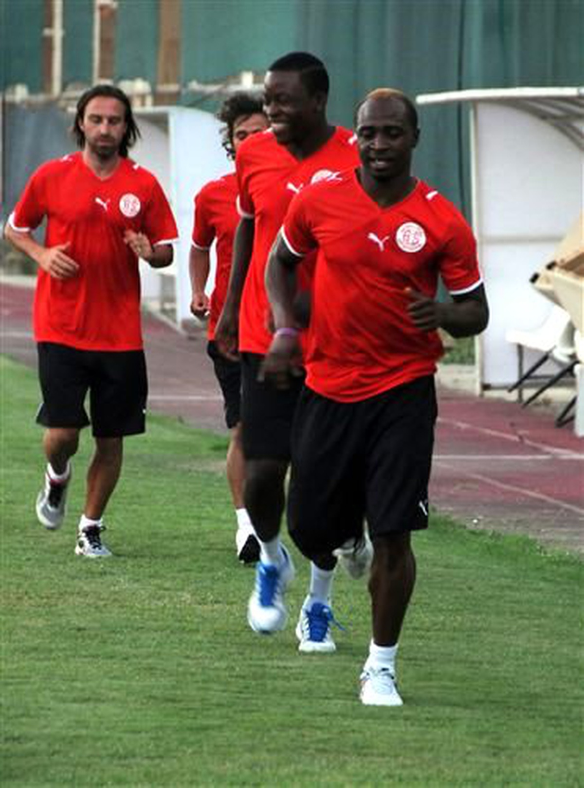 Medical Park Antalyaspor Yeni Sezonun İlk Antrenmanını Yaptı