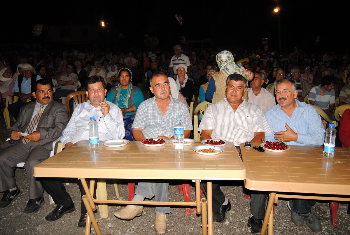 Nif Kiraz Festivali Renkli Görüntülere Sahne Oldu