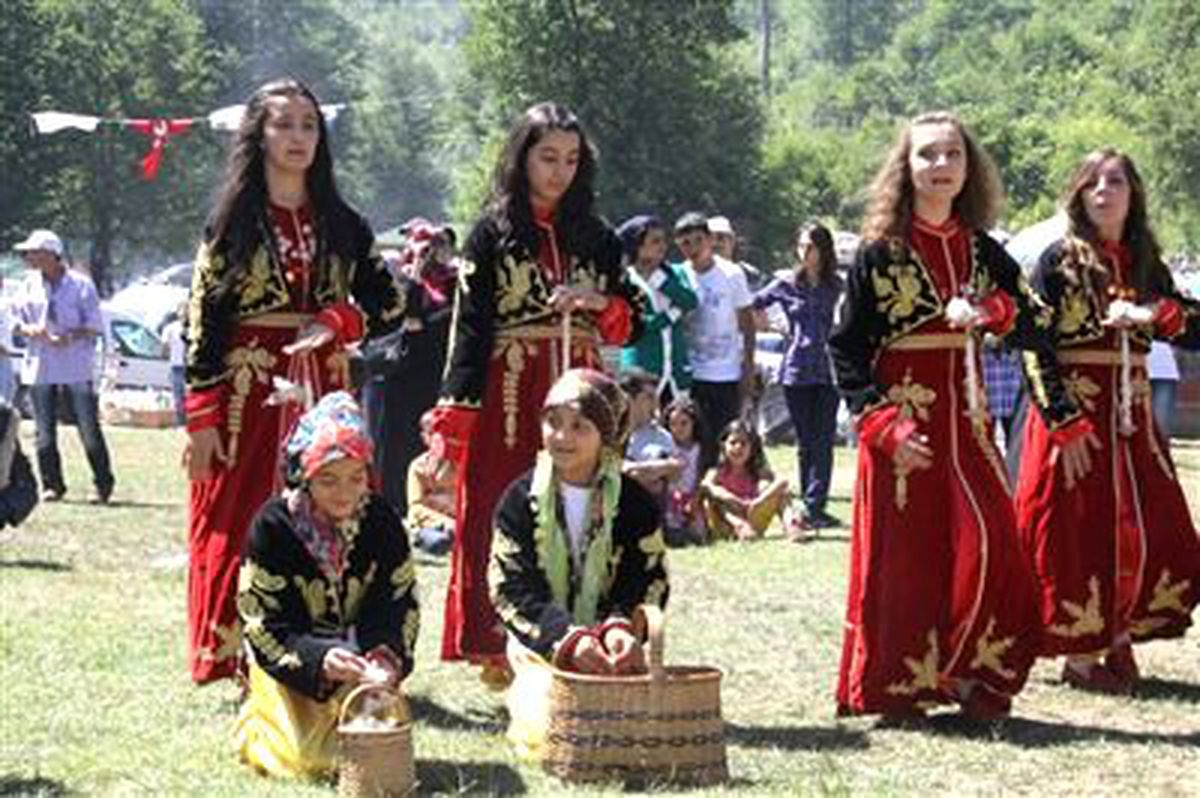 Şavşatlılar 7. Pancarcı Şenliğinde Buluştu