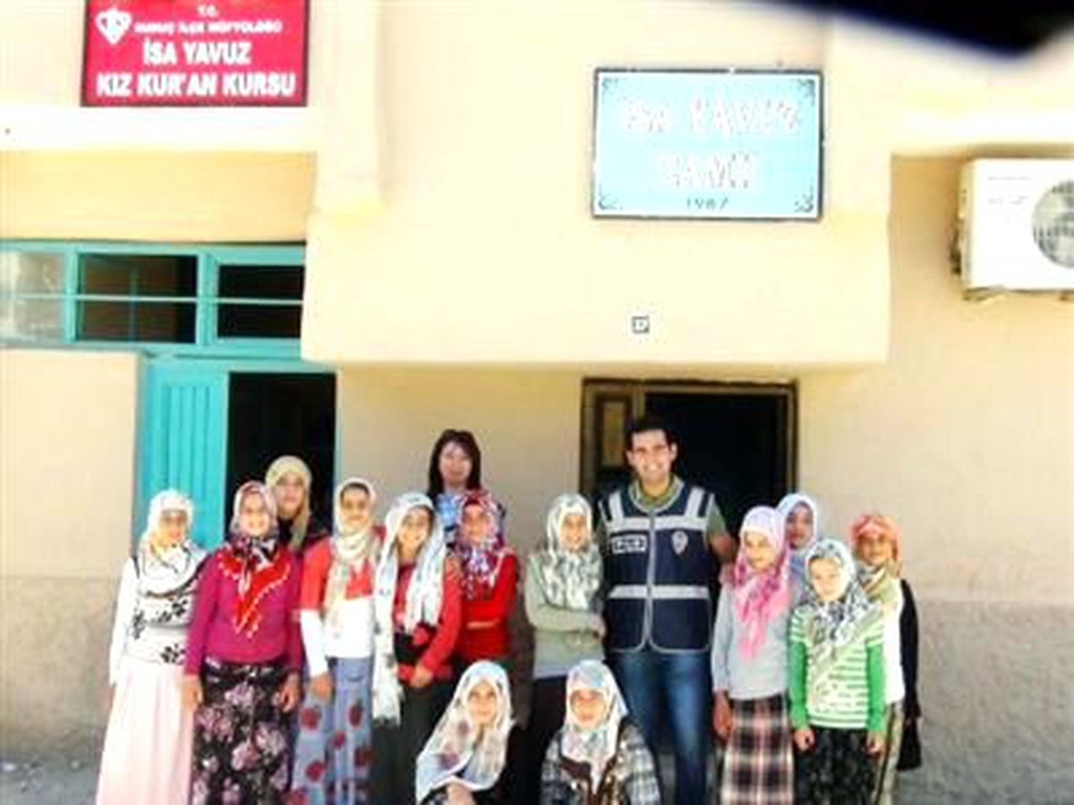 Suruç\'ta Kuran Kursu Öğrencilerine Polisten Seminer