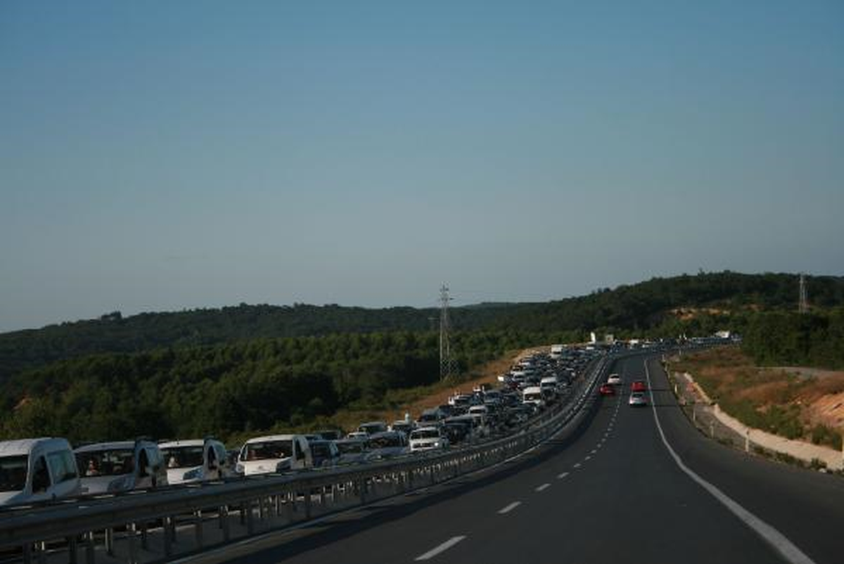 Tatilcilerin Trafik Çilesi