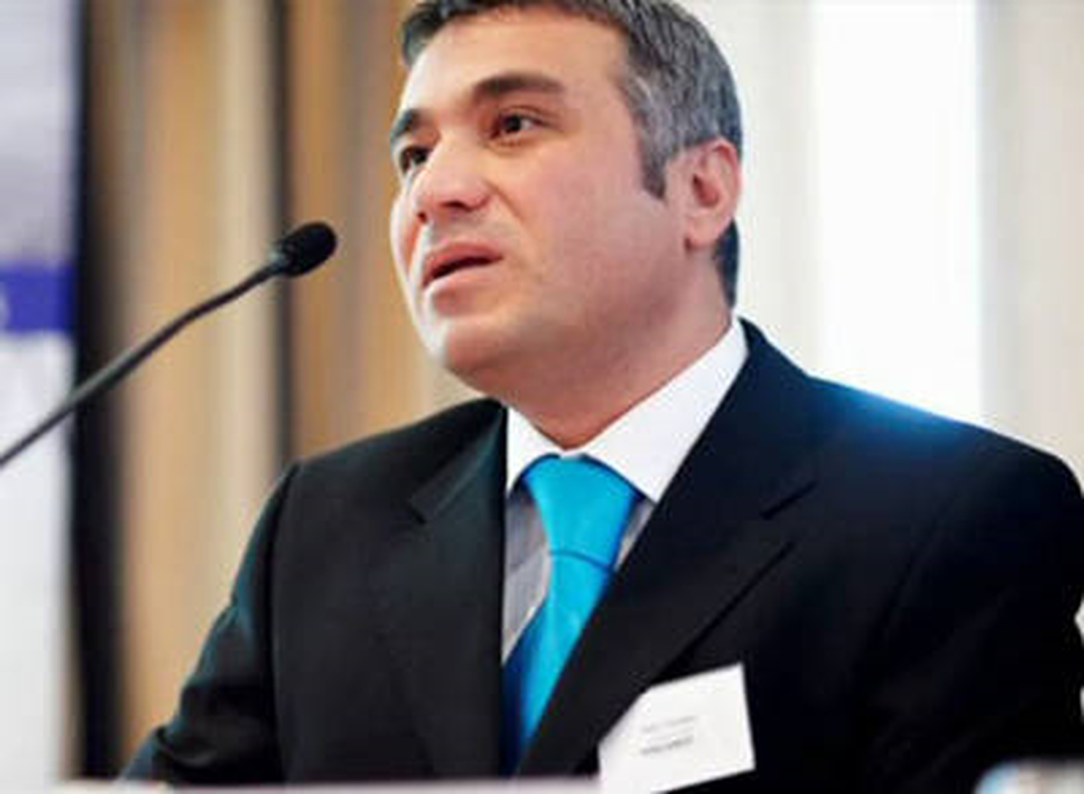 Türk Gazetecinin, Paris\'te Vefatı