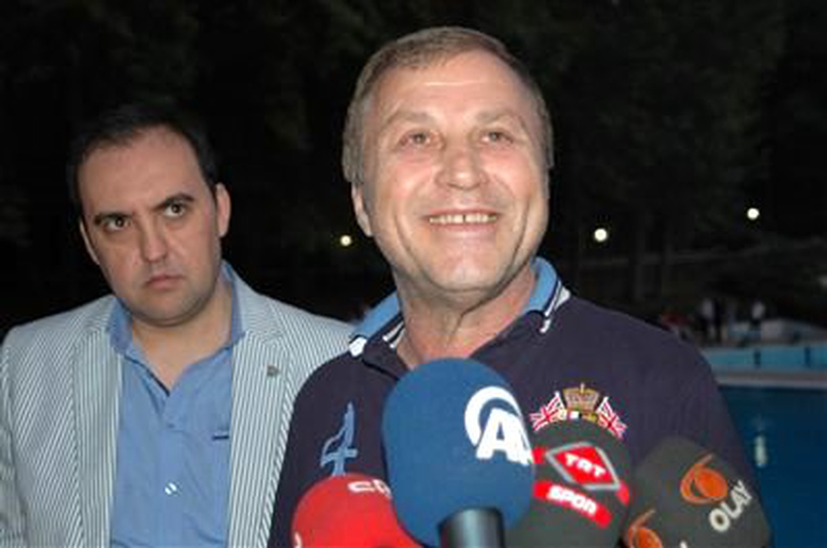 Yazıcı: "Bursaspor\'a Faydalı Olacak Oyuncular Alacağız"