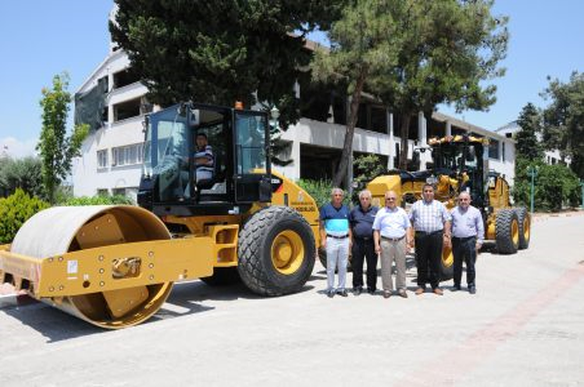 1 Adet Greyder 1 Adet Toprak Silindiri Alındı
