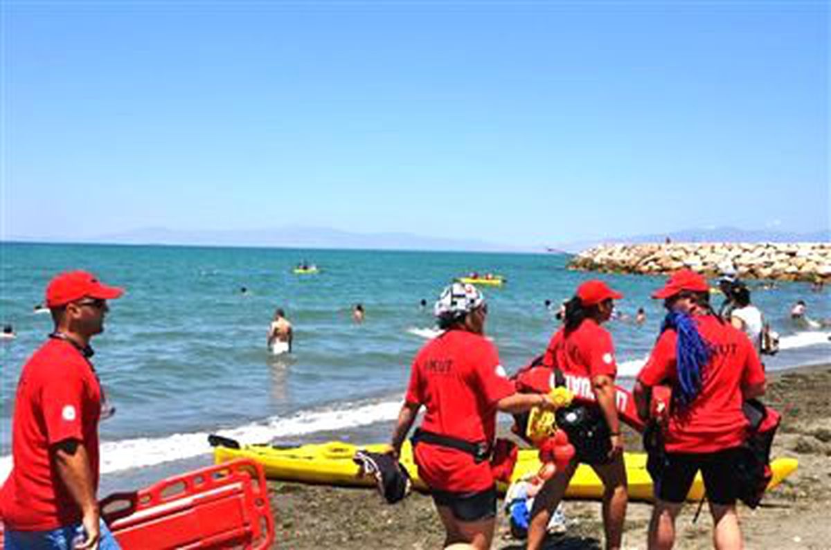 Akut İzmir İçin Çalışıyor