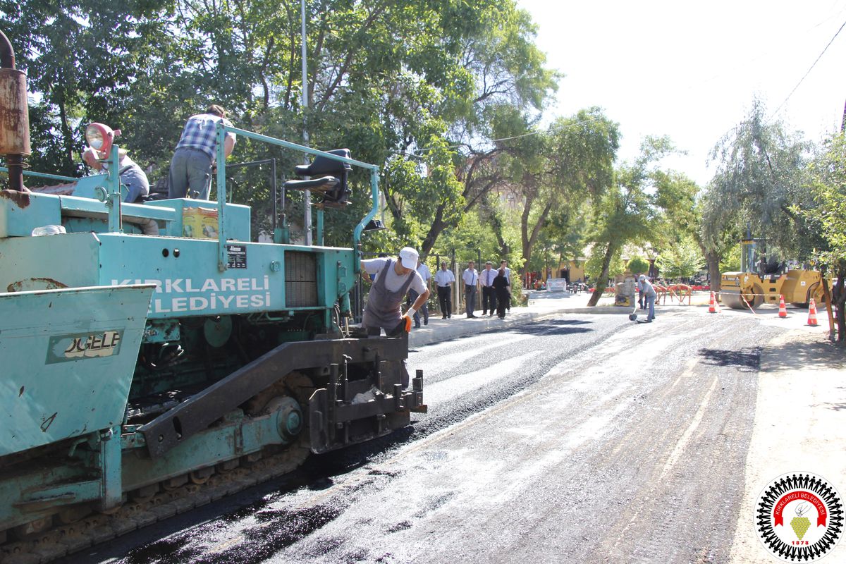 Asfaltlama Çalışmalarımız Sürüyor