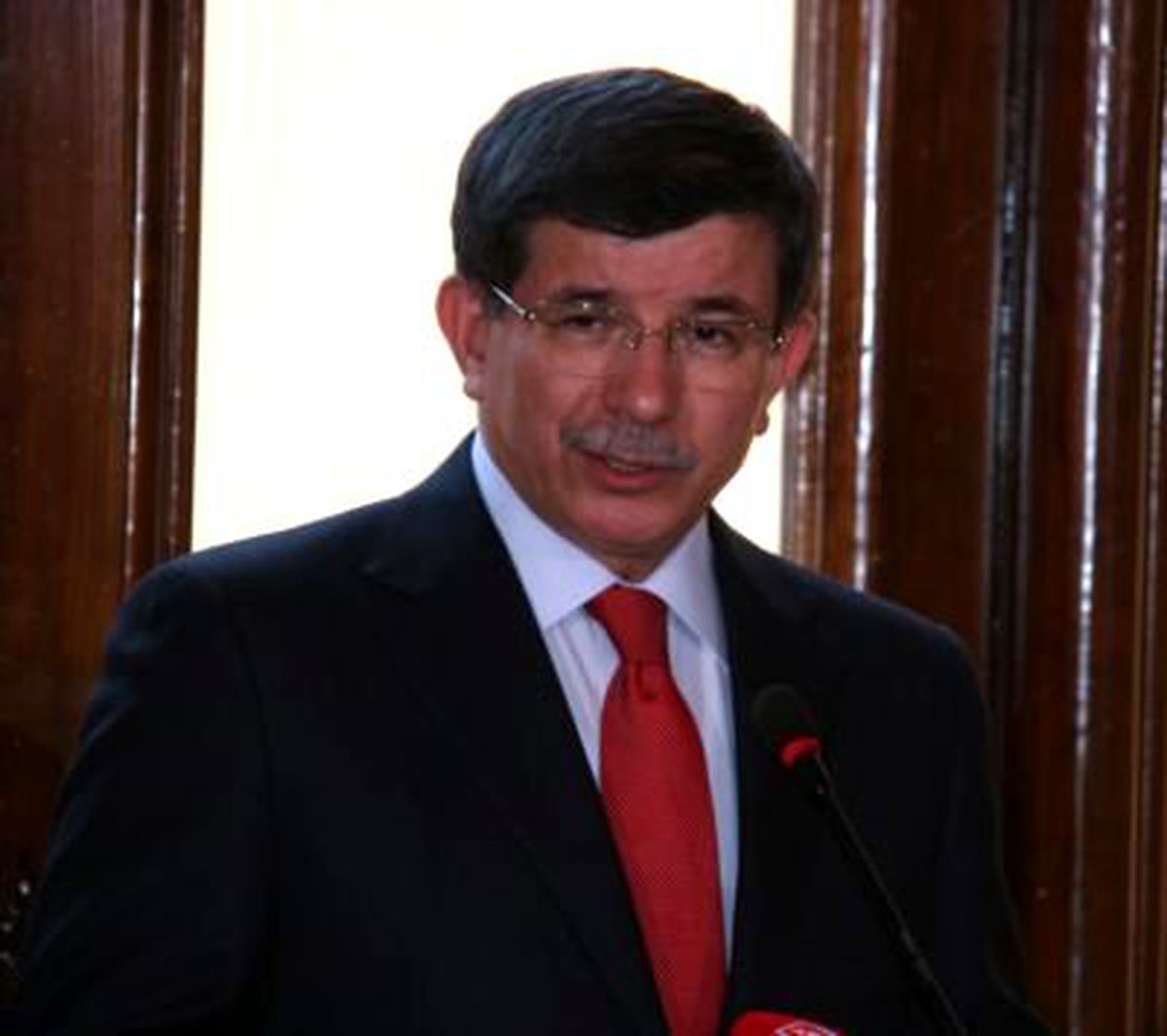 Dışişleri Bakanı Davutoğlu Mısır\'da
