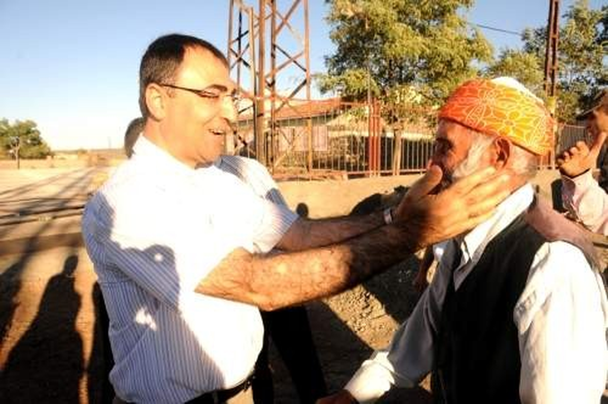 Diyarbakır Valisi Toprak Çermik\'te Çalışmaları İnceledi