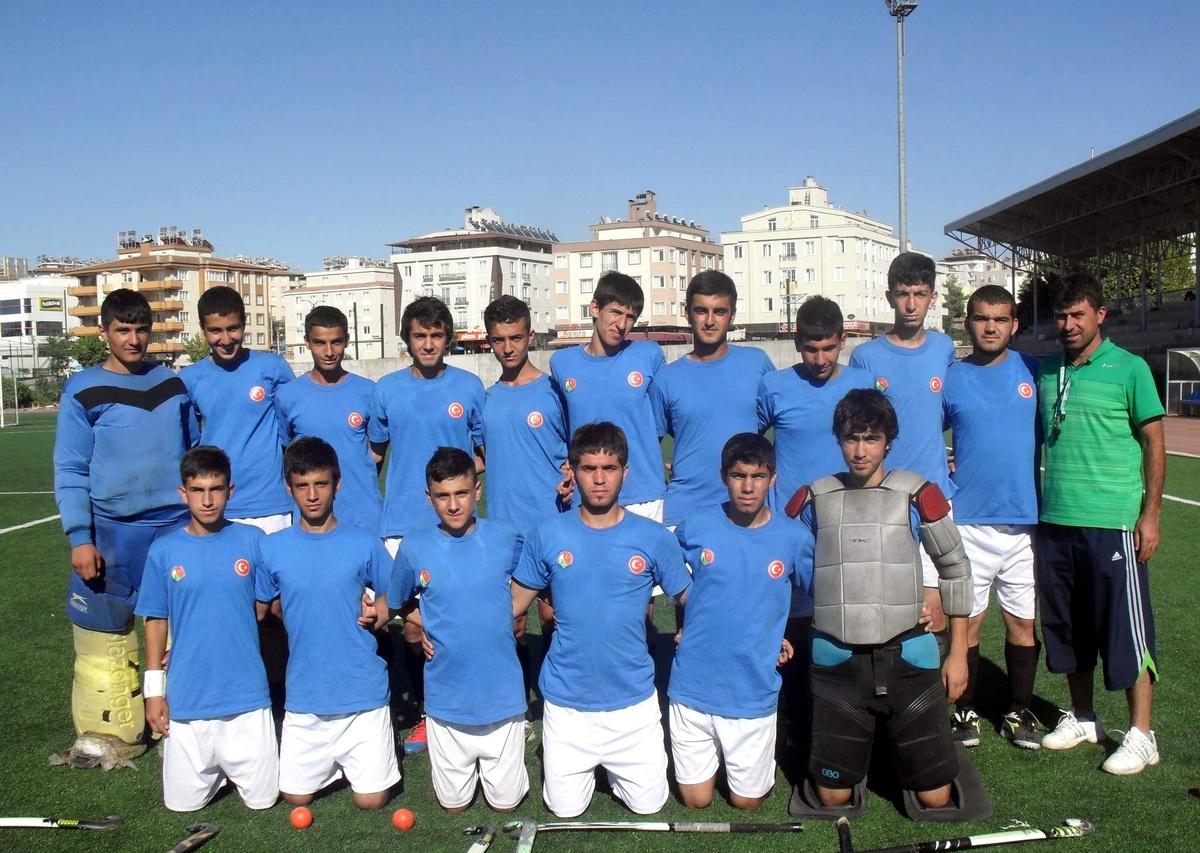 Diyarbakırlı Çim Hokeycileri Fransa Yolunda
