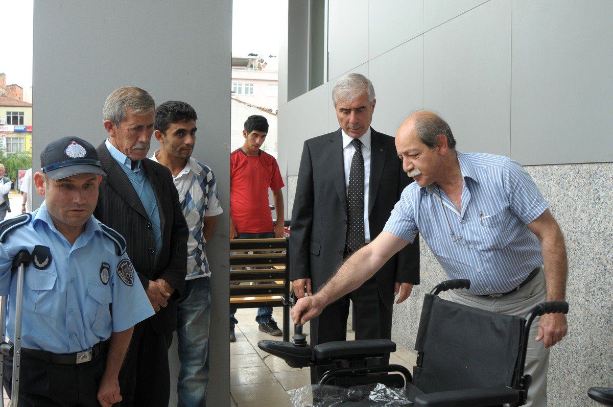 Erbaa\'da Engeller Aşılıyor