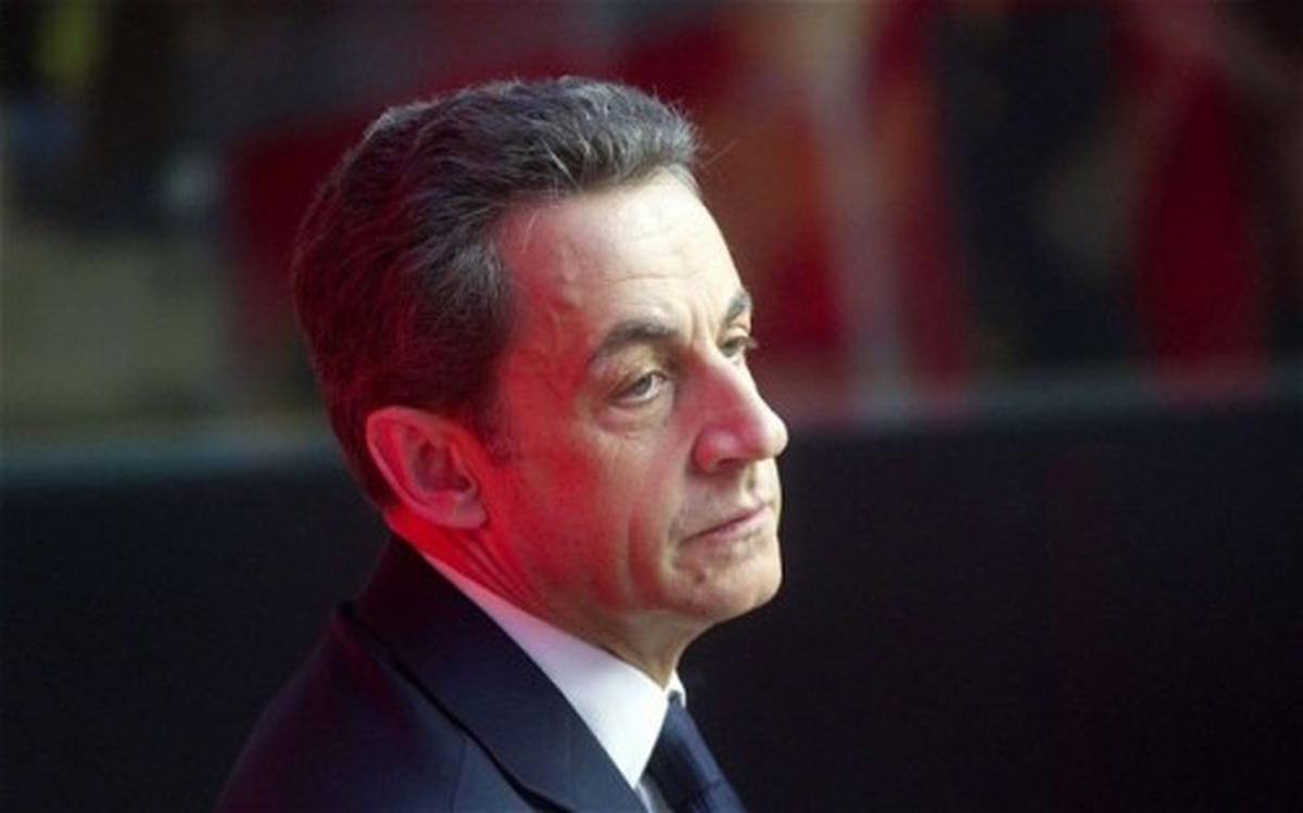 Fransız Polisi, Sarkozy\'nin Evini ve Bürosunu Aradı