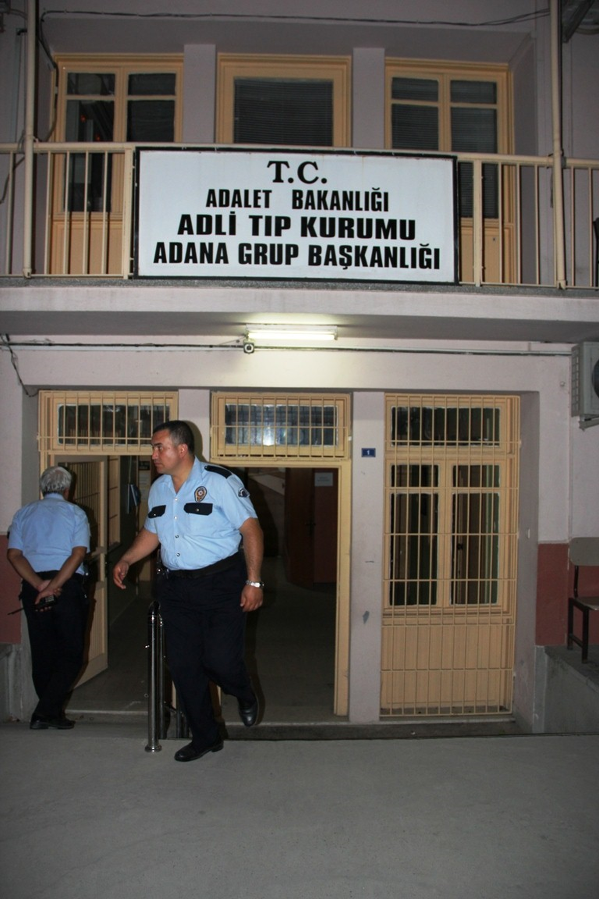 Adana\'da Polis Memuru İntihar Etti