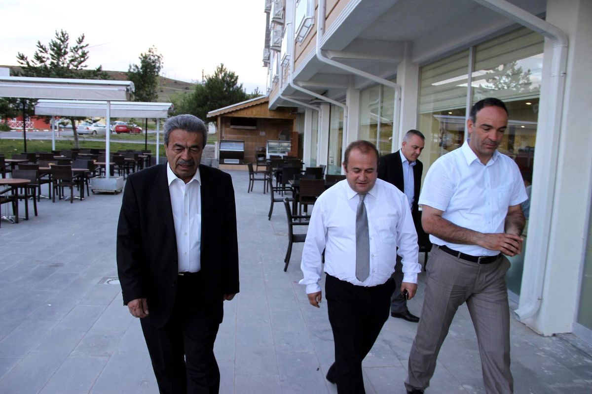 Kamer Genç Çermik Kaplıcası\'nda