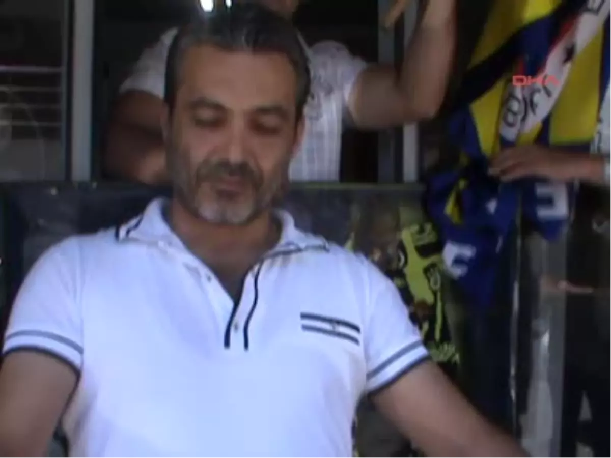 Karacabey Aziz Yıldırım\'ın Tahliyesine Sevinen Esnaf Lokma Dağıttı Aziz Yıldırım\'ın Tahliyesine...