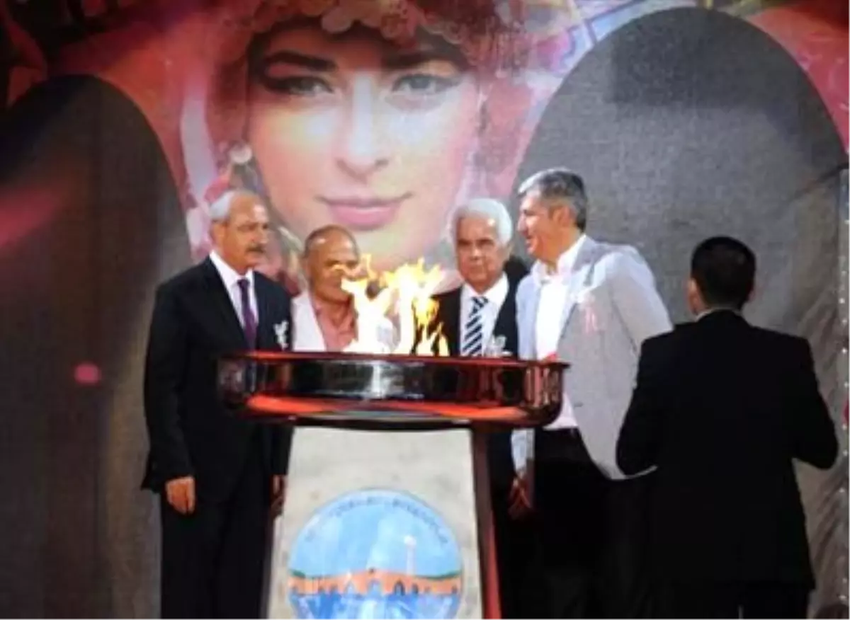 Kılıçdaroğlu, Büyükçekmece Kültür ve Sanat Festivaline Katıldı