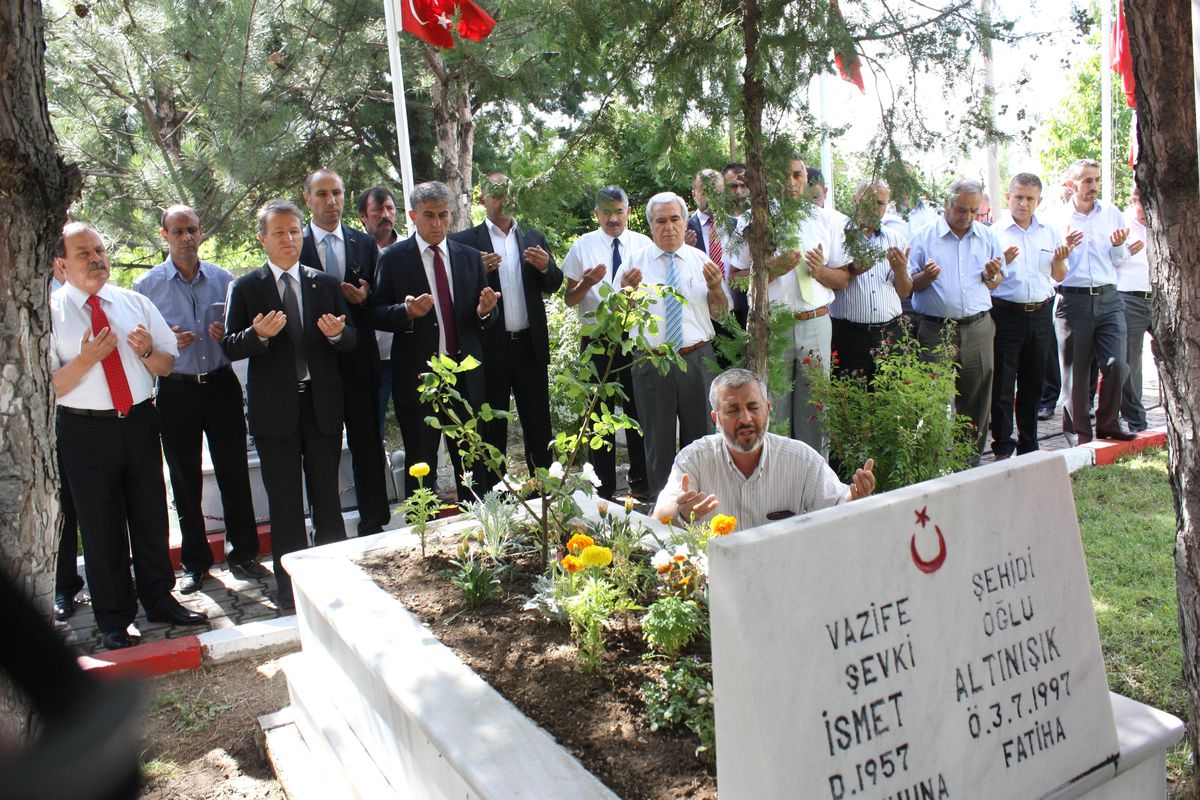 Kırıkkale Mke'de 1997 Yılında Yaşanan Patlamada Hayatını Kaybeden İşçi Mezarı Başında Anıldı