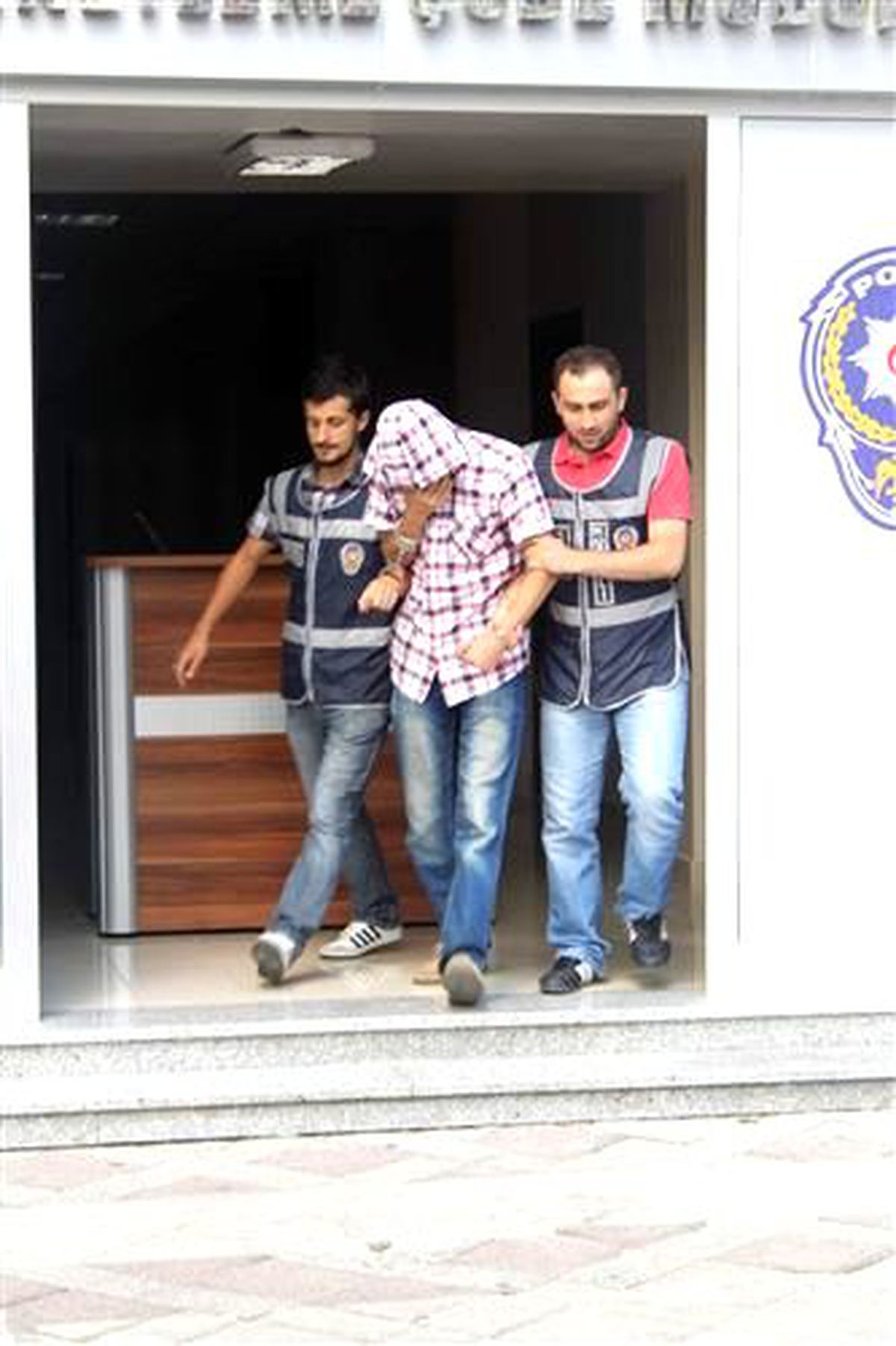 Kocaeli\'nde Fuhuş Operasyonu