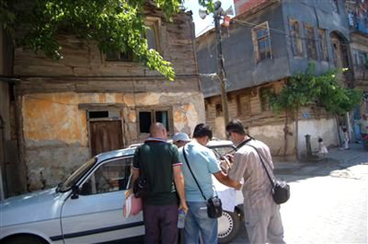 Lapsekide Tarihi Binalar Tescilleniyor