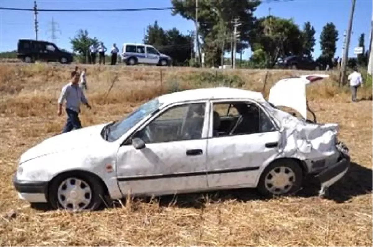 Lastiği Patlayan Otomobil Takla Attı: 1 Ölü, 4 Yaralı