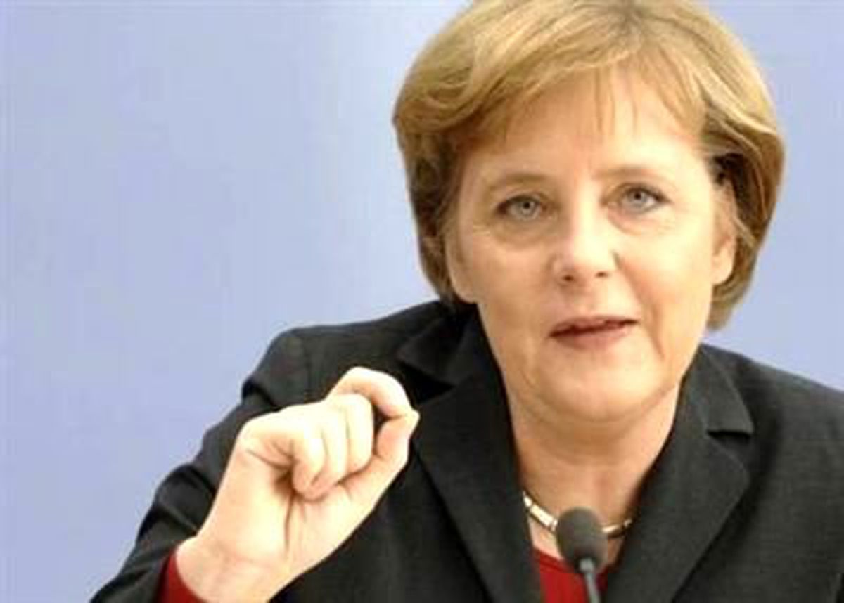 Merkel: Biraz Saygı