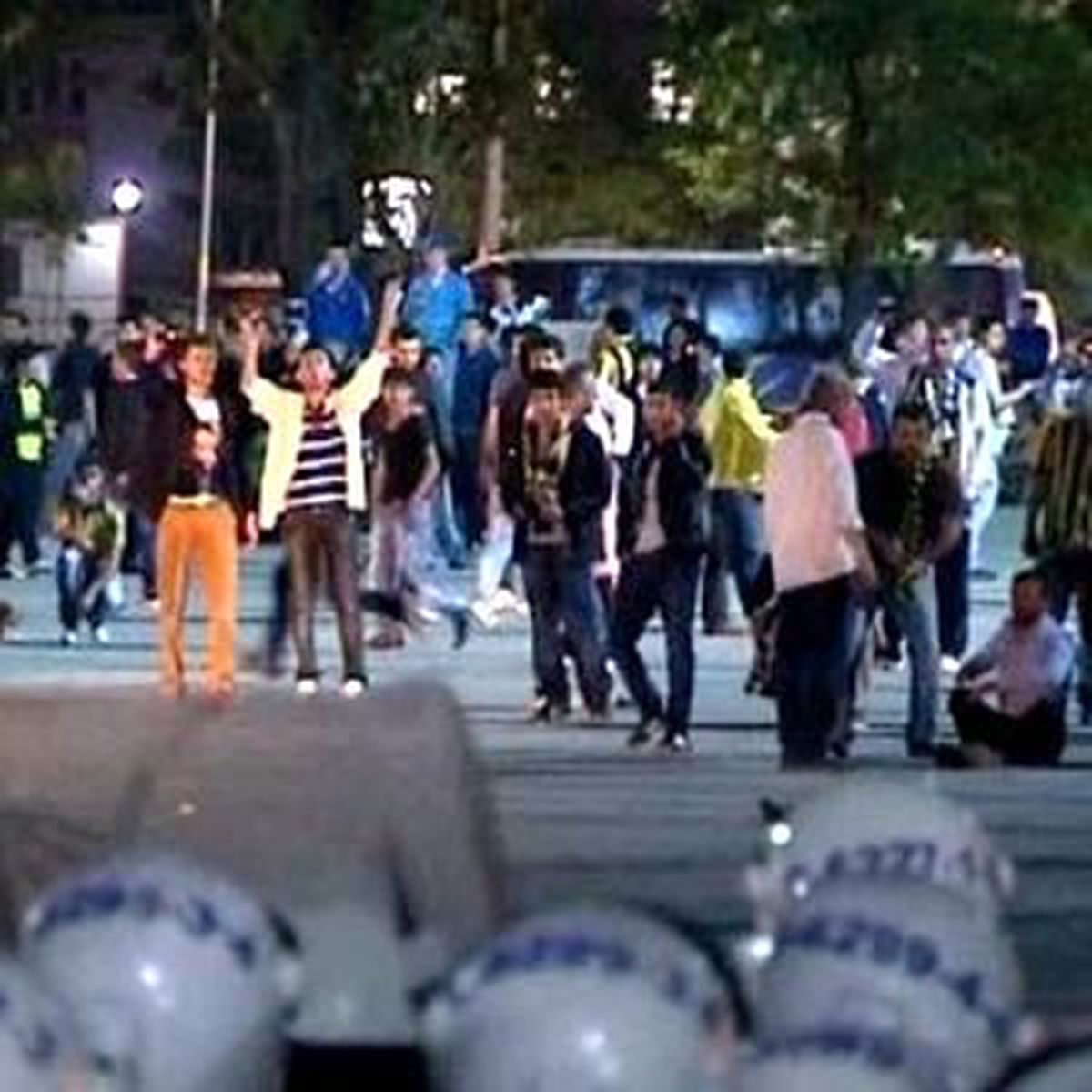 Metris Cezaevi Önünde Bir Polis Yaralandı