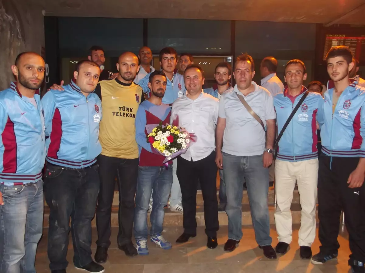 Nusret Yılmaz'a Çoşkulu Karşılama