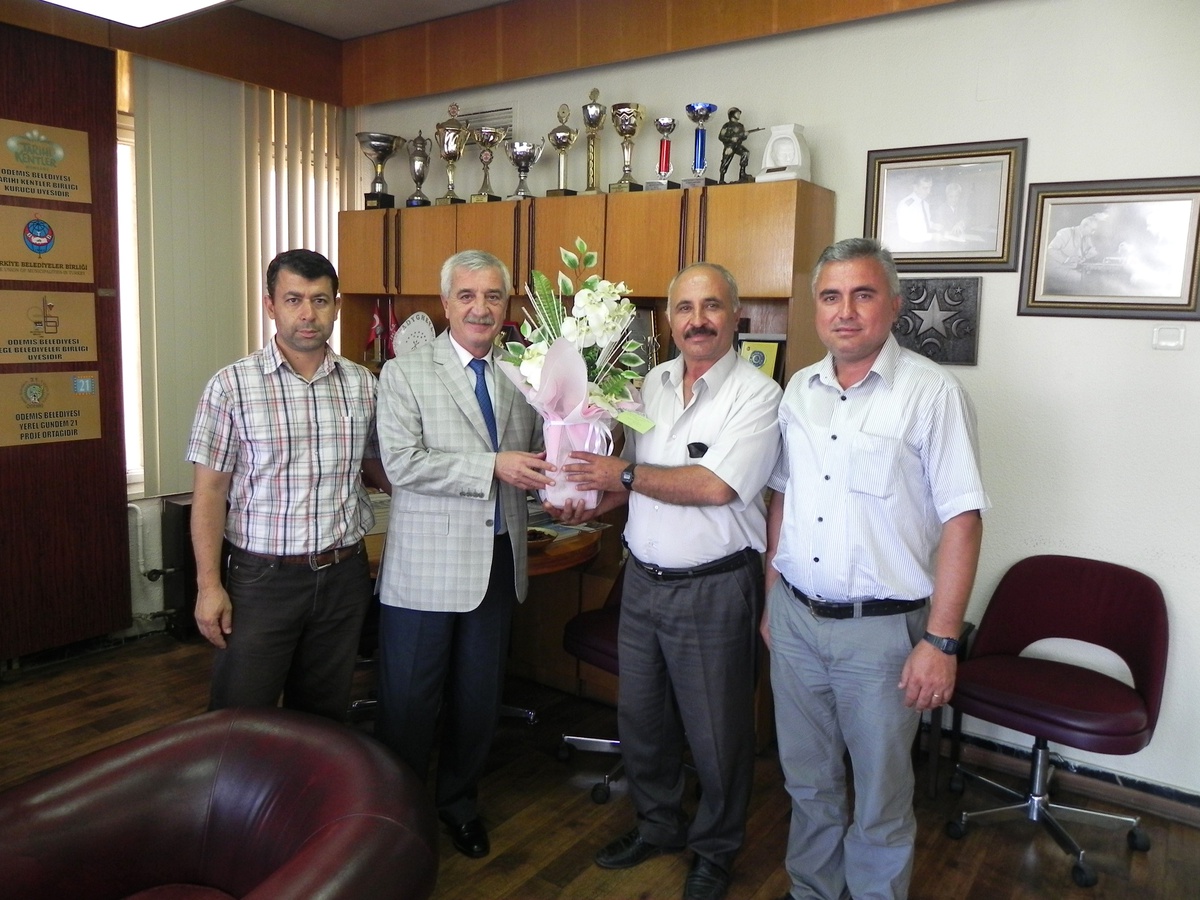 Ödemiş Şehir İçi Motorlu Taşıyıcılar Koopratifi Başkanından Belediye Başkanı Keskine Ziyaret