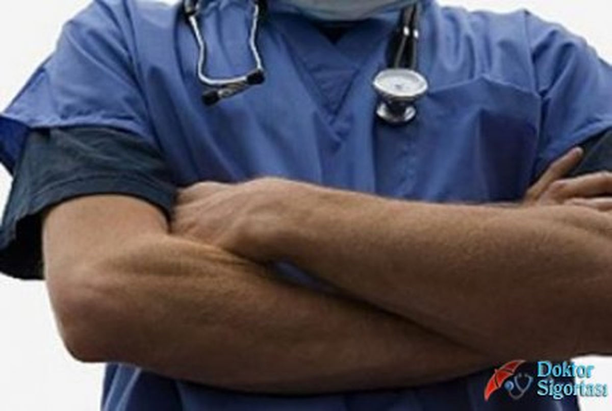 Pakistan\'da Doktorlar Ayaklandı