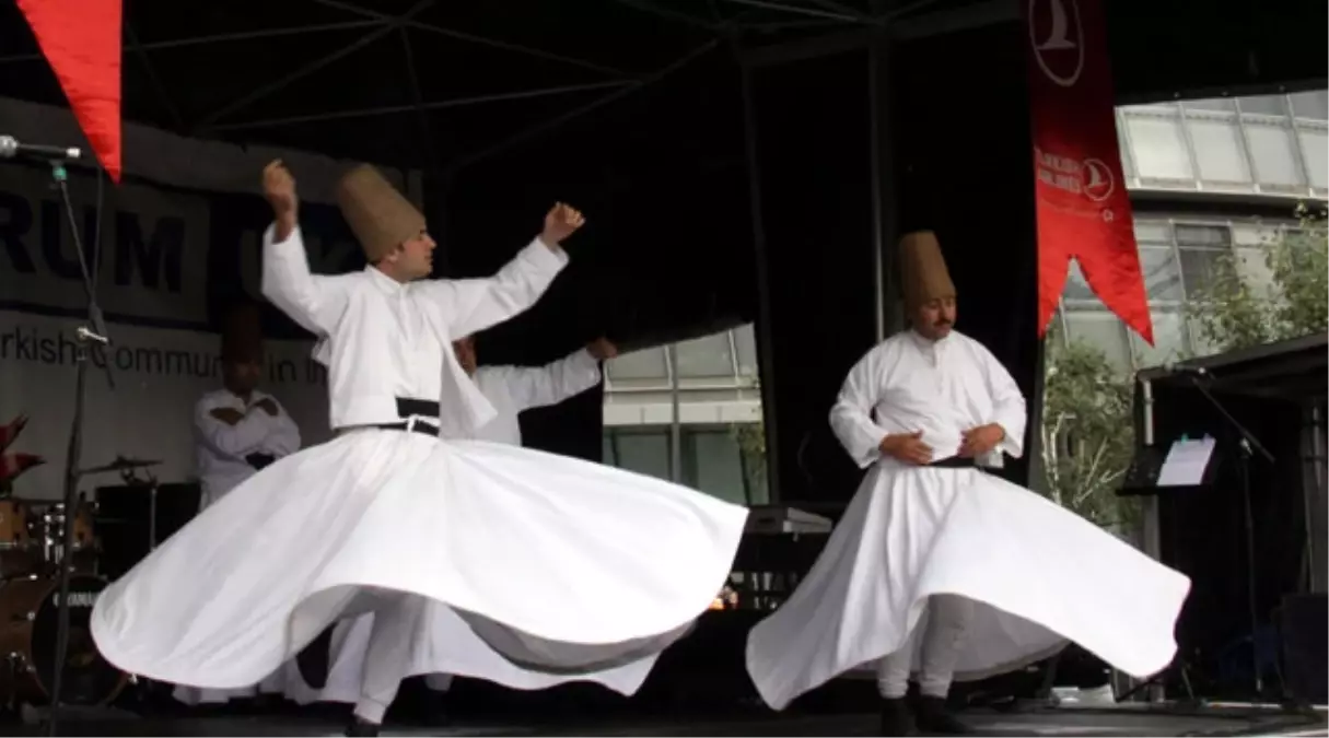 Paris\'te Dev "Anadolu Festivali"