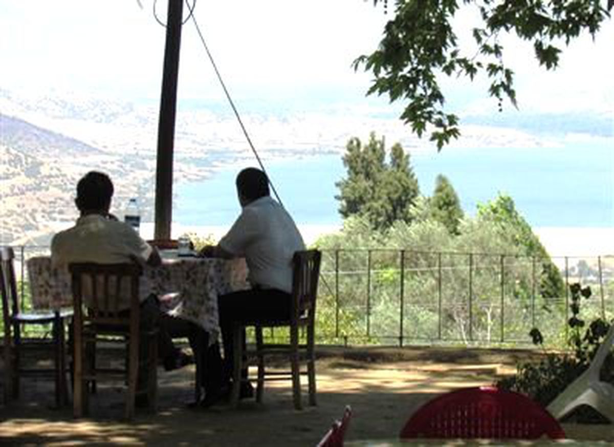 Sıcaktan Bunalanlar Beyköy\'de Serin Bir Mola Veriyor