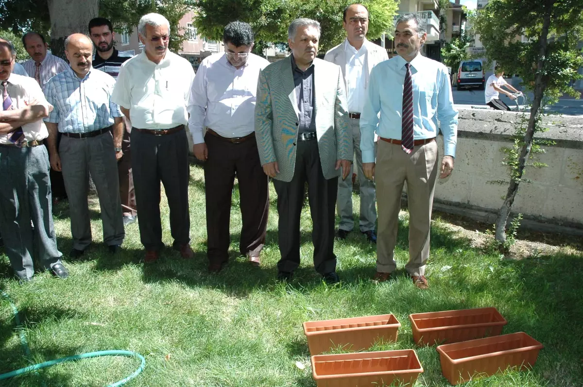 Sokak Hayvanlarına Su Bırakma Kampanyası