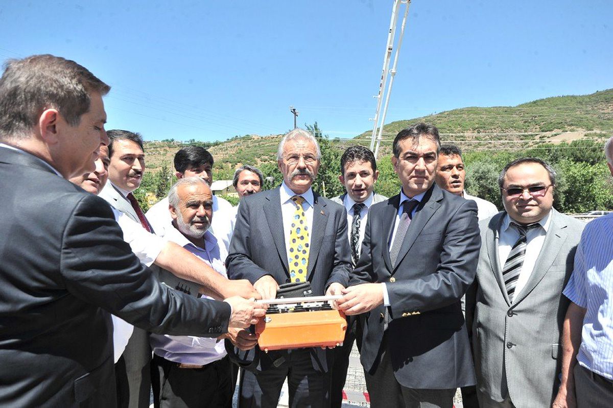 Vali Cerrah\'ın Bahçe Ziyareti